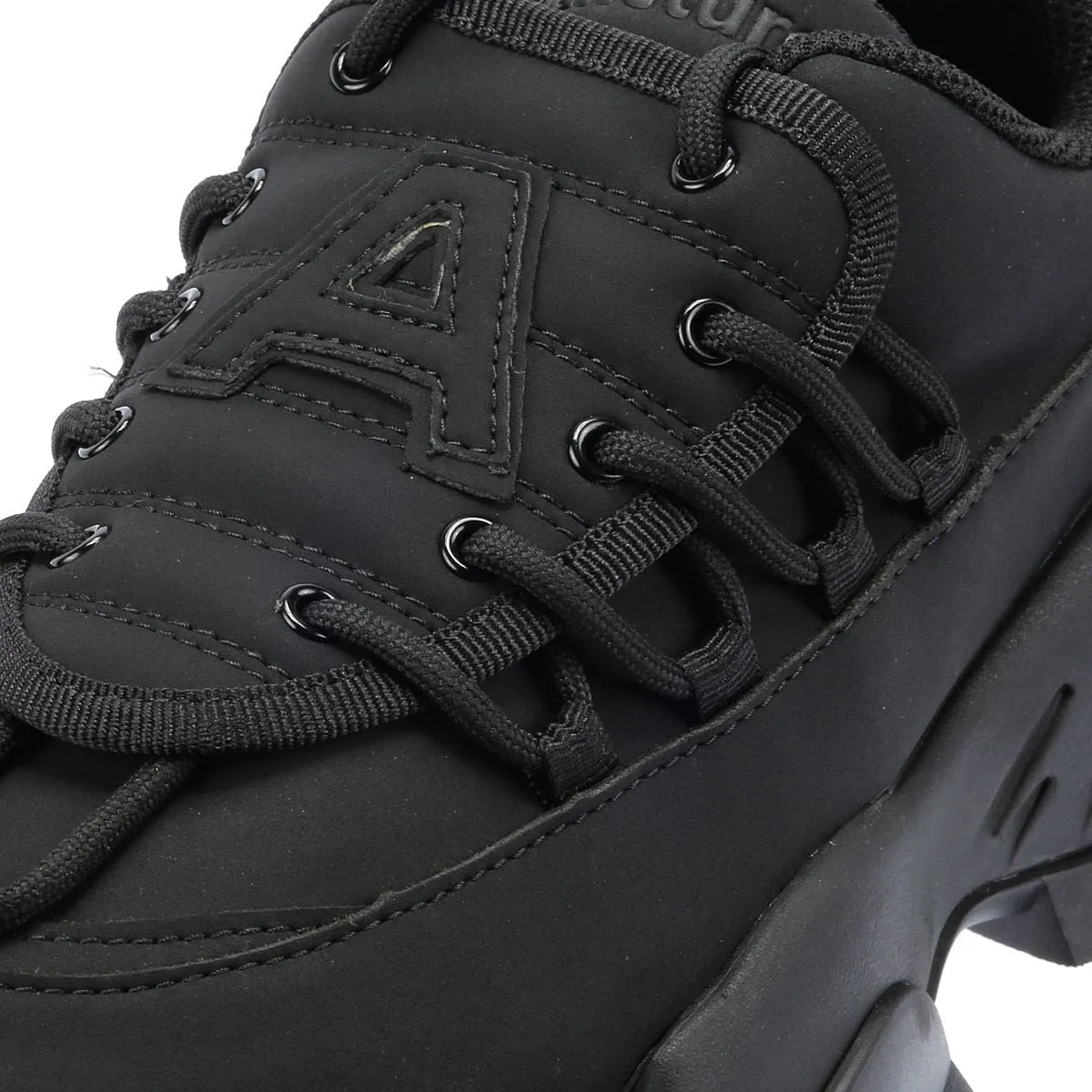 Acupuncture Gingypock Triple Black Trainers