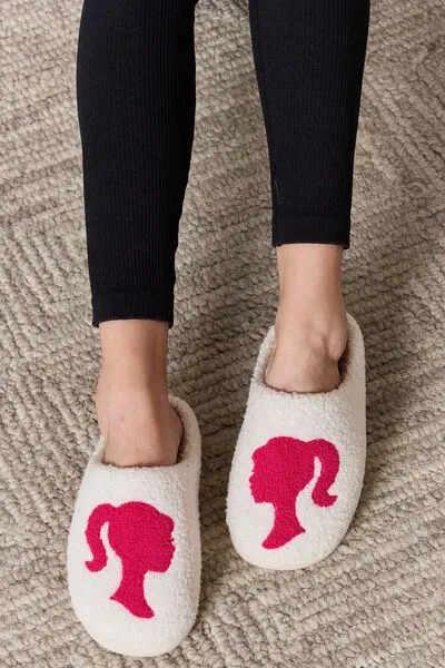 Graphic Cozy Slippers