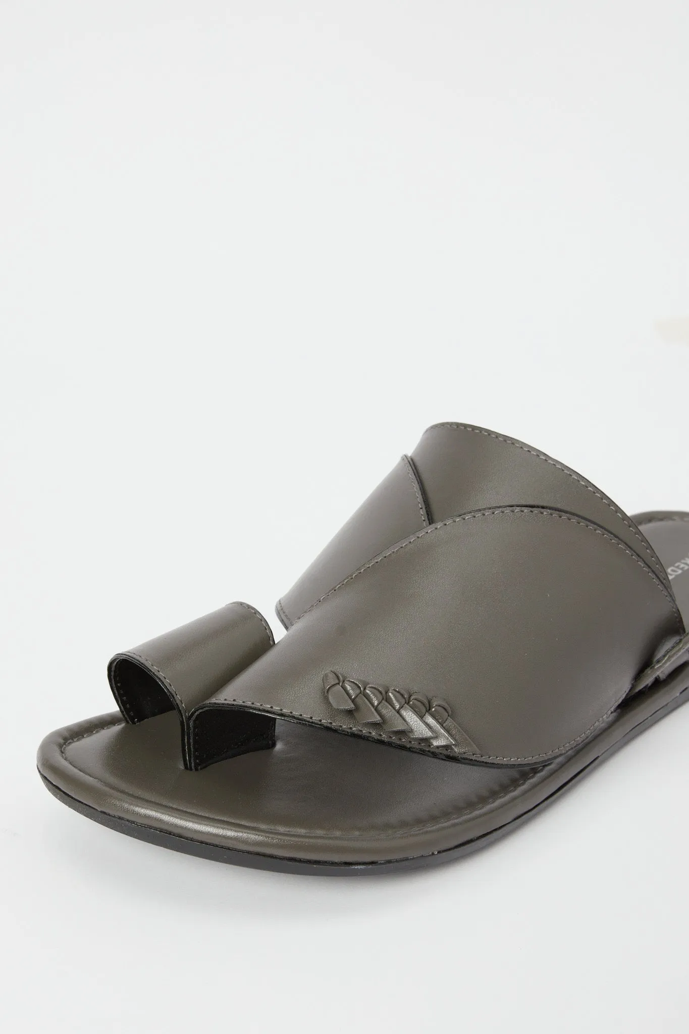 Men Grey Plain Traditional Sandal